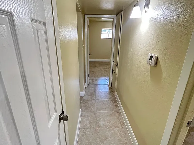 Retama Apartments — Photo 57