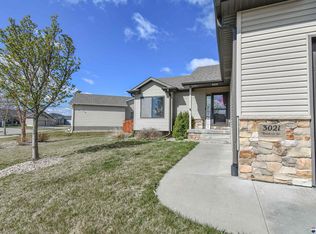 3021 Rawhide Dr, Lincoln, NE 68507