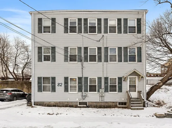 82 Woodland St, Fitchburg, MA 01420