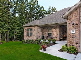 12 Appleby Ln, Bella Vista, AR 72715