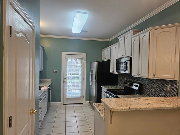 2nd image of 1257 Bridgewater Rd