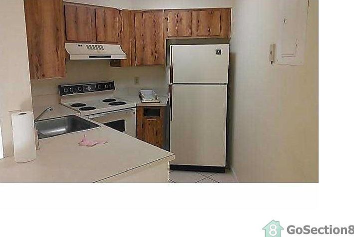 2nd image of 216 Lake Pointe Dr APT 220