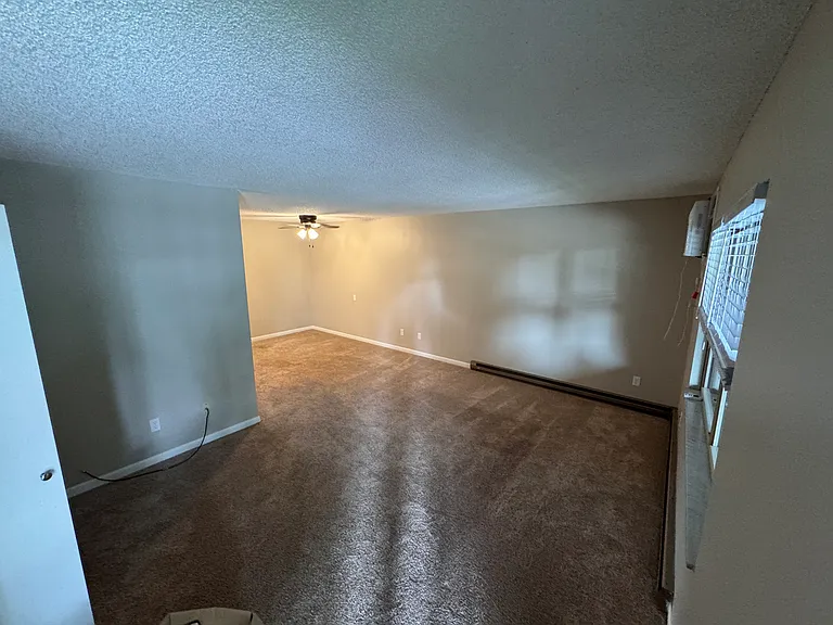 204 E Center St #8 — Photo 4