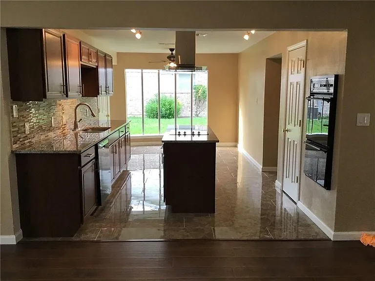5813 Bobbie Ln — Photo 15
