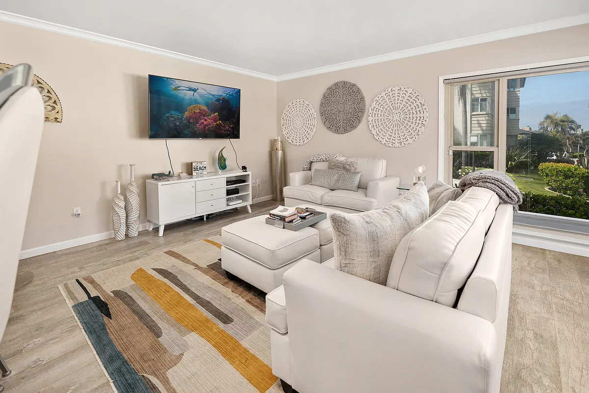 220 Coast Boulevard - D — Photo 1