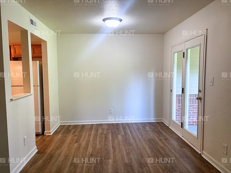 14 Northampton Dr — Photo 5