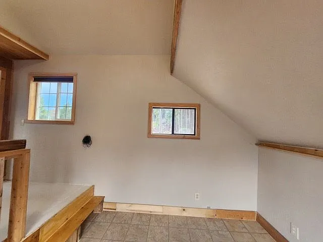 Bedroom - Den - Loft