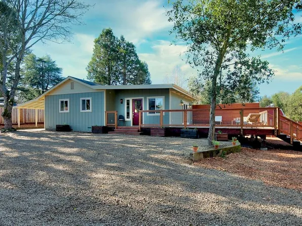 7084 E Hurlbut Avenue, Sebastopol, CA 95472