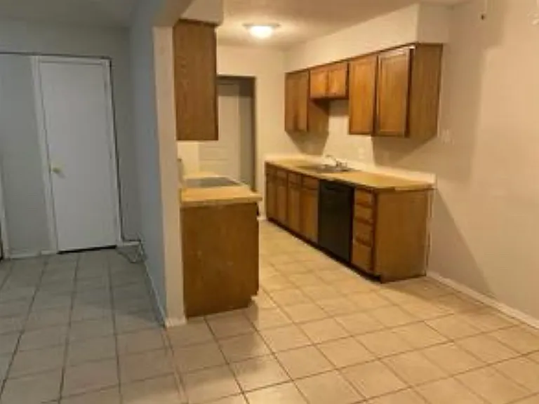 2832 Ridgecrest Dr — Photo 4