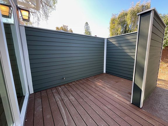 your private outdoor 10x10 ft deck