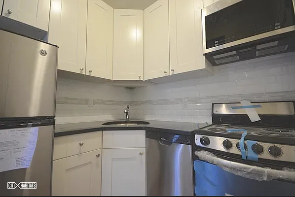 Rented by Corcoran | media 19