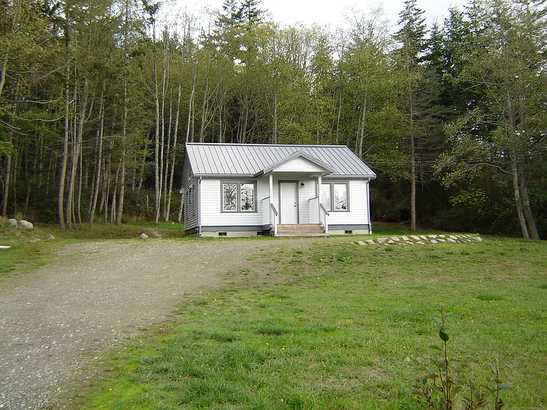 3404 Best Rd — Photo 2