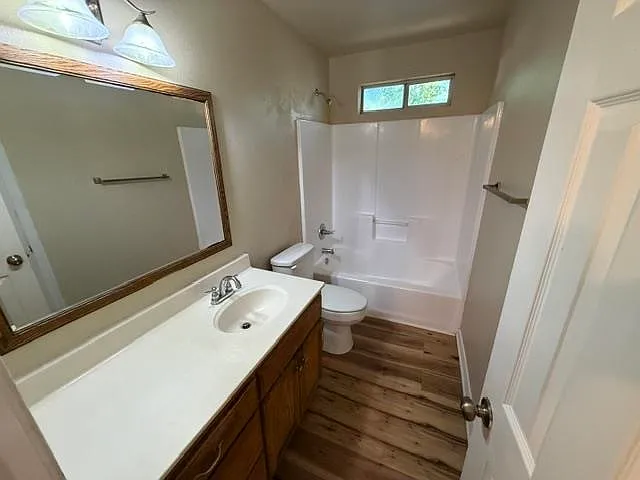 1302 Dale St — Photo 15