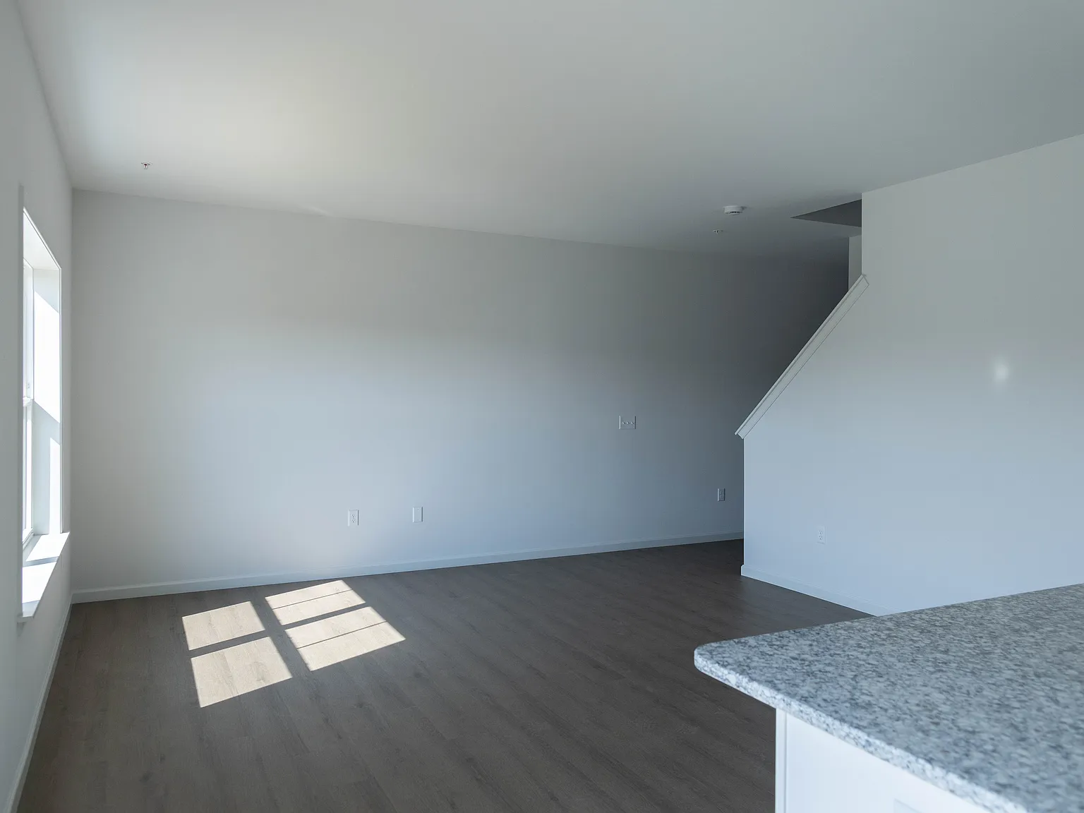 3 bed, 2.5 bath, 1743 sqft, $2,195 — Photo 3