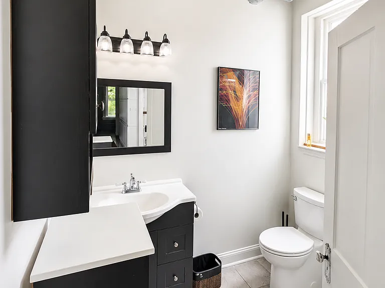 1104 S Brook St #2 — Photo 8