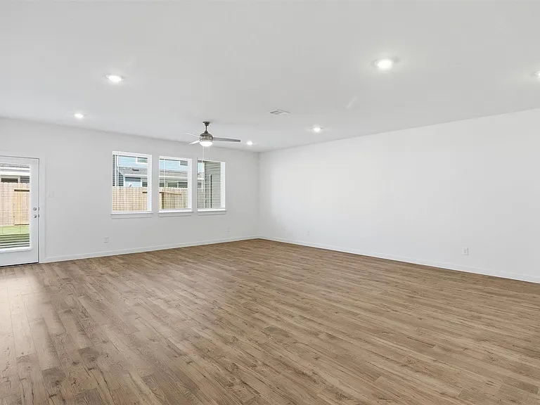 3538 Adelie Ln — Photo 11