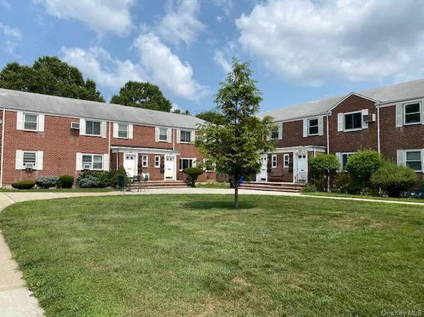 72-15 Little Neck Parkway #H-1, Glen Oaks, NY 11004