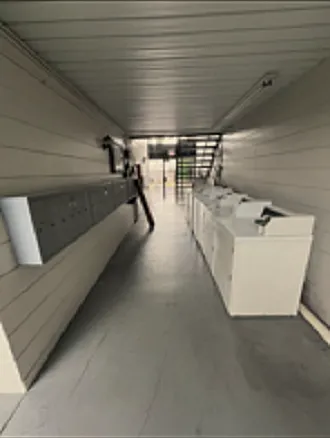 On Site Laundry Facilities & Mail Boxes