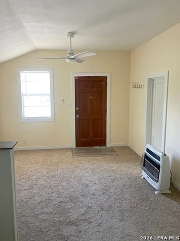 1 bed, 1.0 bath, 640 sqft, $950 — Photo 2