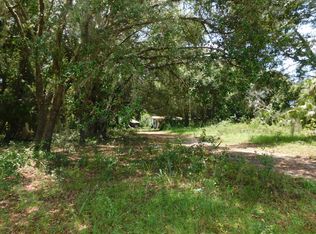 109 Rhododendron Ln, Interlachen, FL 32148