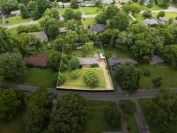 5th image of 480 Manley Dr