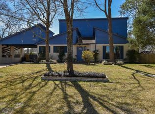 1916 Sleepy Hollow Dr, Pearland, TX 77581