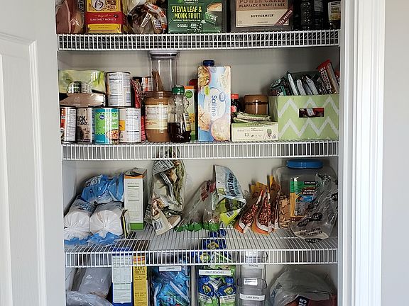Kitchen pantry