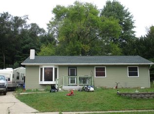1756 Woodside Ct NW, Cedar Rapids, IA 52405