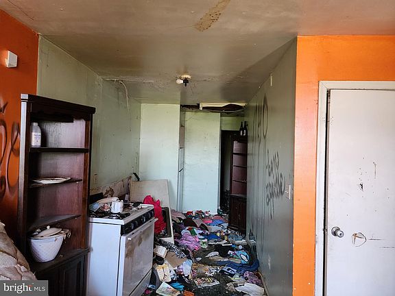 2nd image of 420 E North Ave