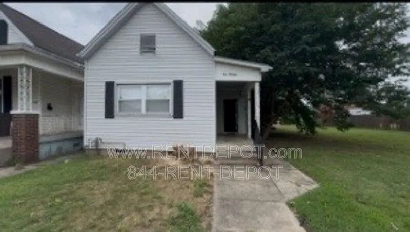 4 bed, 1.0 bath, 1500 sqft, $1,095 — Photo 1