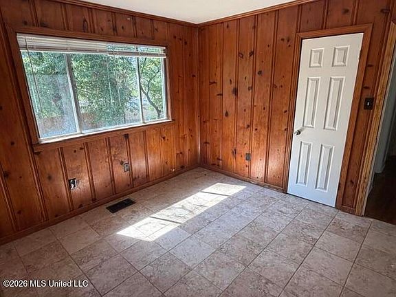 5th image of 309 Reynolds St