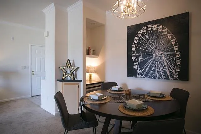 Aventine Apartment Homes — Photo 3