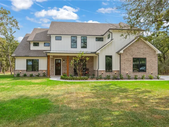 5529 Woodland Park Dr, College Station, TX 77845