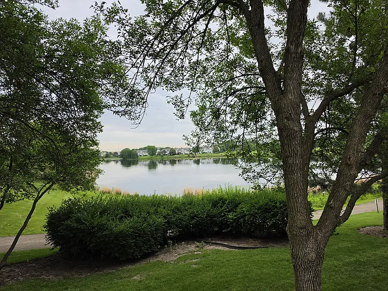327 Shadybrook Ln #327 — Photo 9
