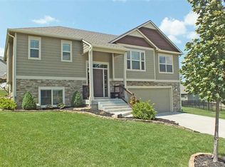 611 N Monterey Way, Lawrence, KS 66049