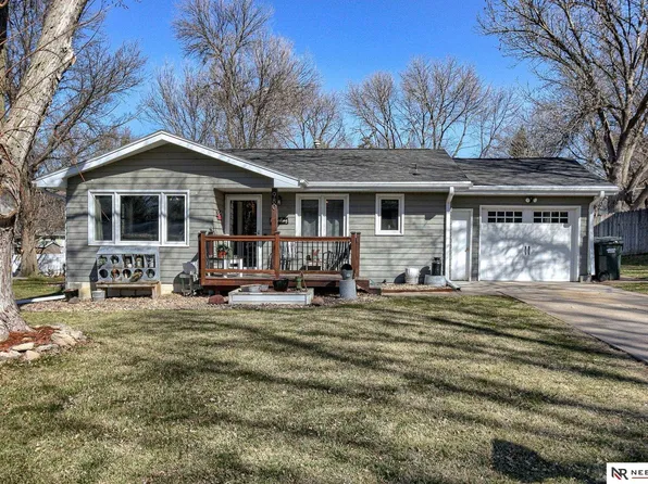 980 W 10th St, Wahoo, NE 68066