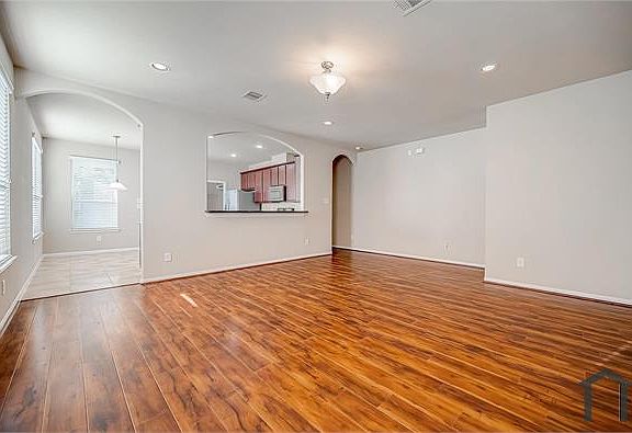 2nd image of 24819 Colonial Elm Dr