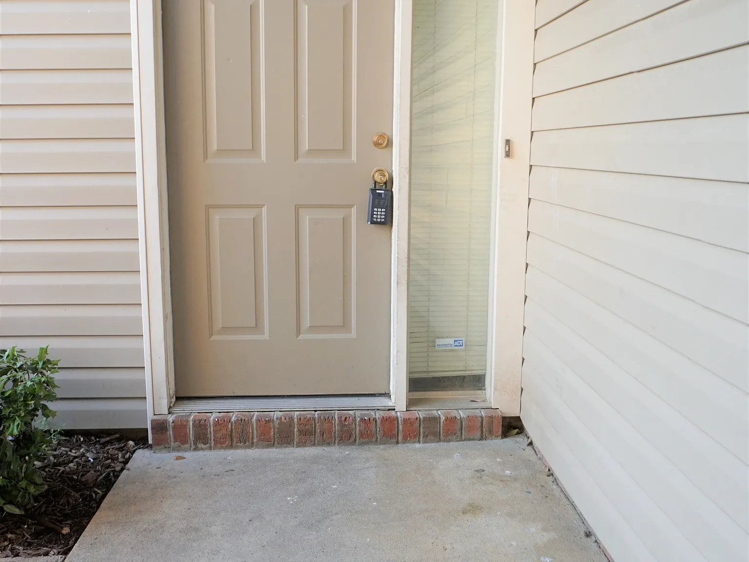 2 bed, 2.0 bath, 1129 sqft, $1,000 — Photo 3