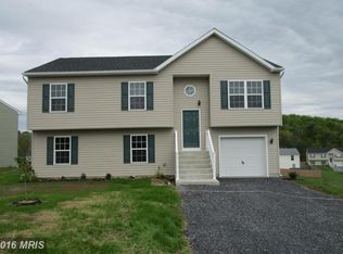 45 McKinley Ct, Inwood, WV 25428