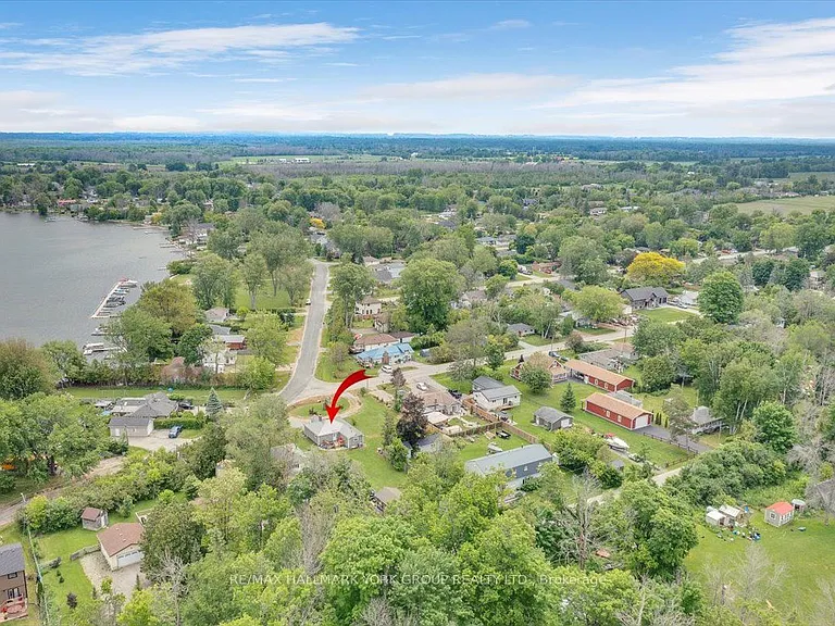 21 Lakeshore Rd — Photo 2