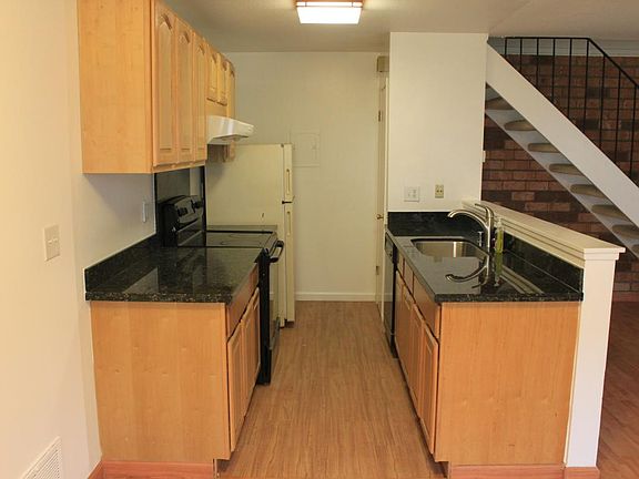4th image of 34830 Starling Dr APT 2