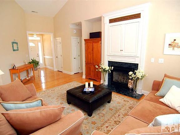 2nd image of 1194 Grandiflora Dr