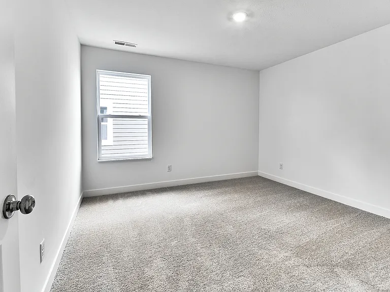 425 Eisenhower St — Photo 56