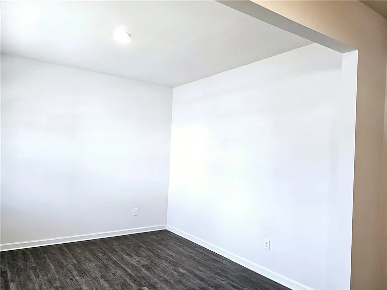 274 Walnut Grove Way — Photo 3