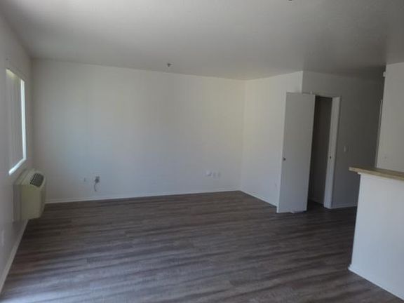 5th image of 519 E Harvard Blvd #205