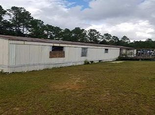 25305 Pinecrest Dr, Picayune, MS 39466
