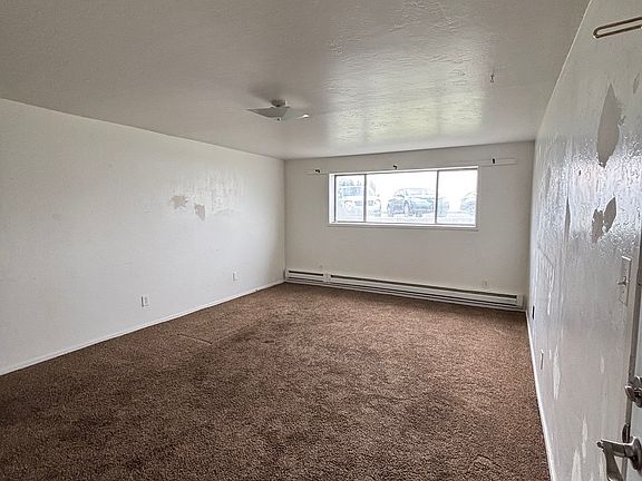 5th image of 310 Moonlite Dr