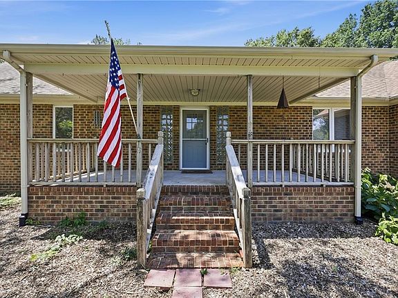 5th image of 25092 Tyler Dr