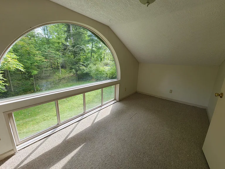 286 W Grace St — Photo 8