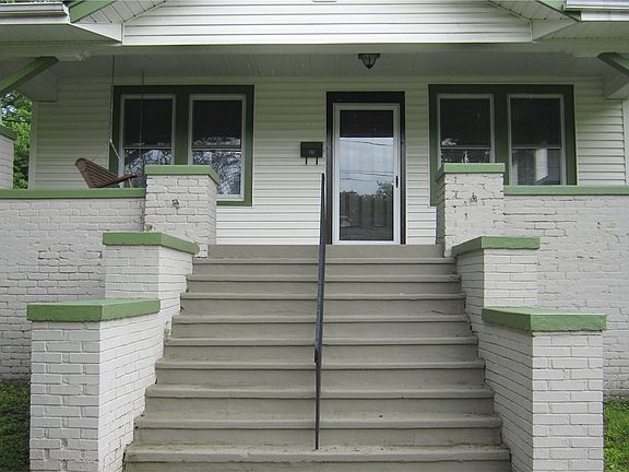 Steps Up to House